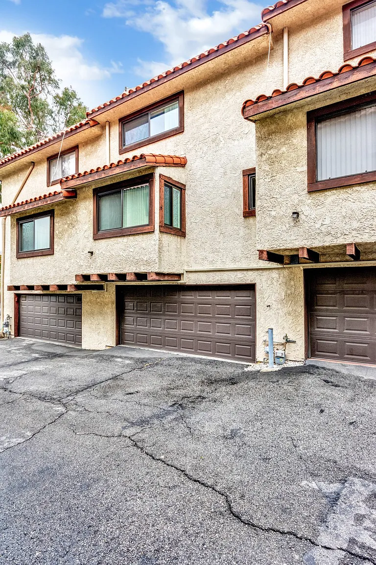 1f0b7534c9b45ae289f4abdec19c7ce0-uncropped_scaled_within_1536_1152