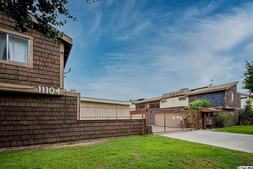 2925553f95648f70ebdea9382420b40a-uncropped_scaled_within_1536_1152