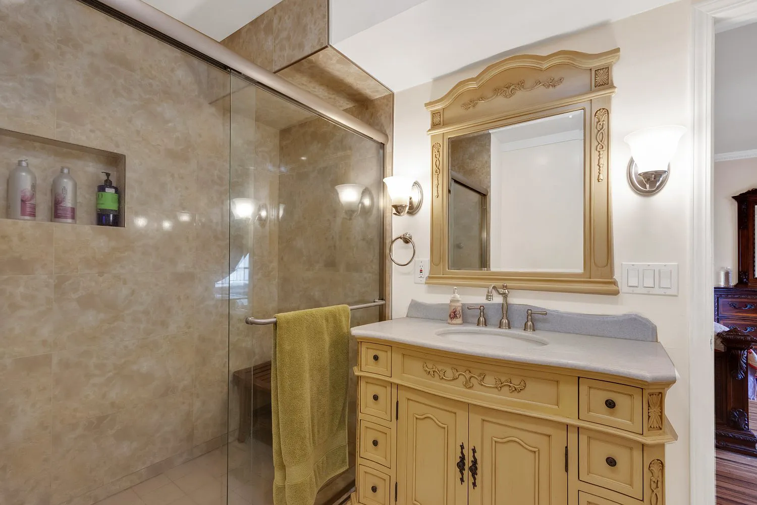 86931f0f4e7beb3c964482ddb649136f-uncropped_scaled_within_1536_1152