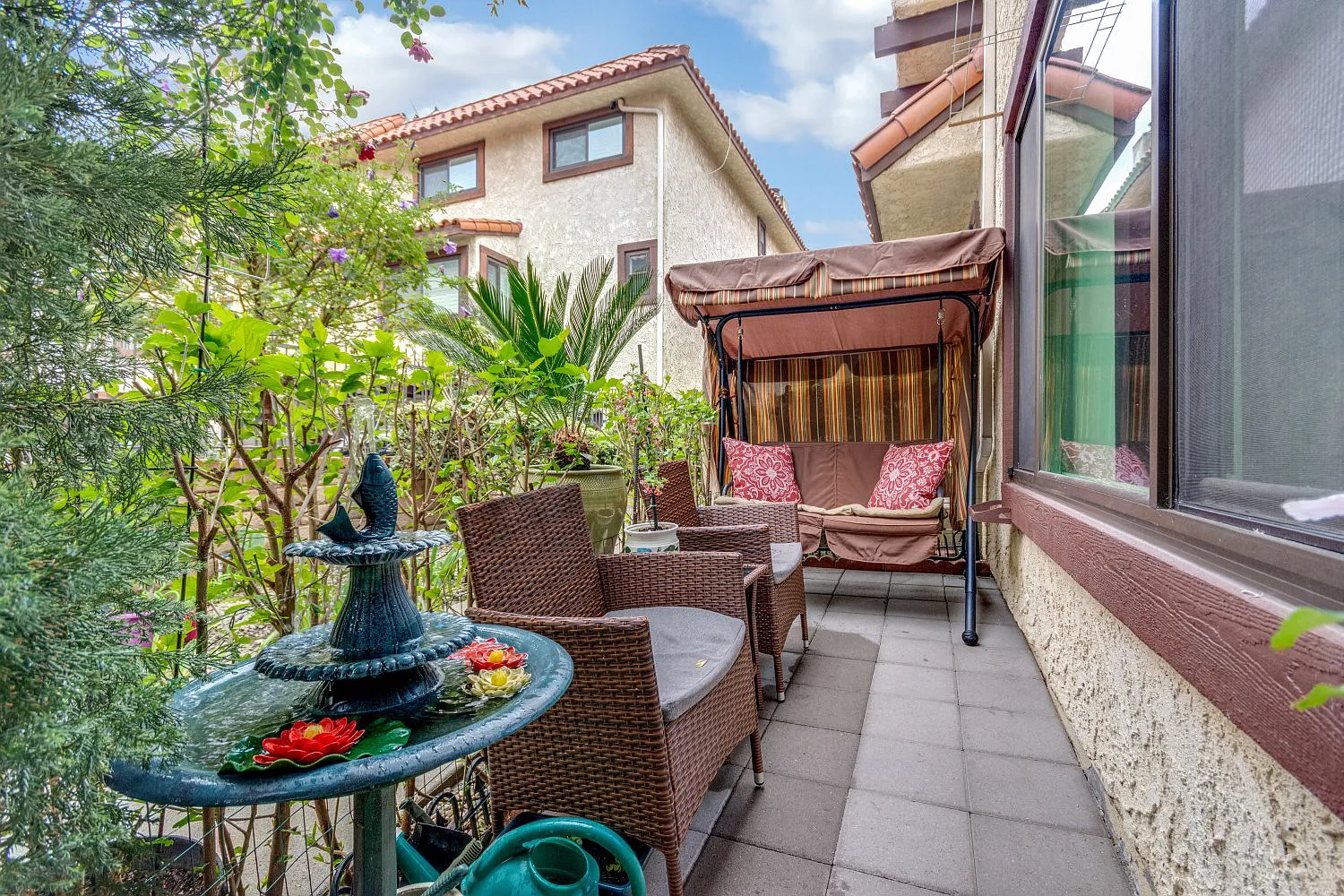 906a8ed8b1637fb540c38e423d543d22-uncropped_scaled_within_1536_1152