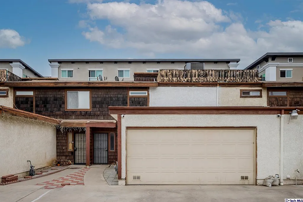 a5b55de92c14b9e745c0a1b134b1e6ae-uncropped_scaled_within_1536_1152