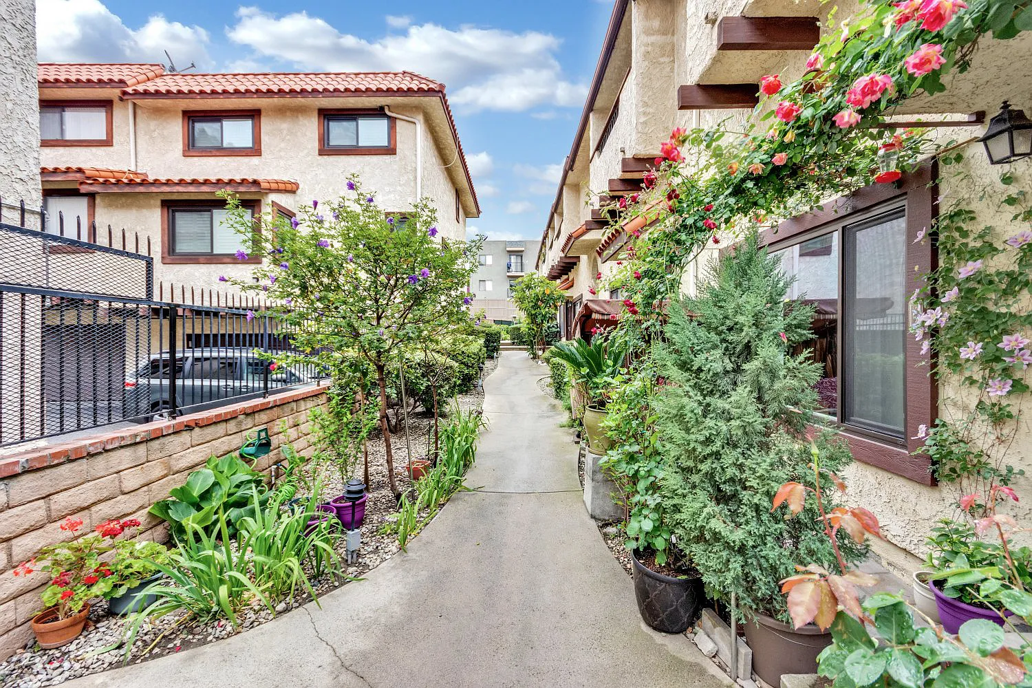 ff67a0c49b18d2aa1fff8d2be70d5db5-uncropped_scaled_within_1536_1152